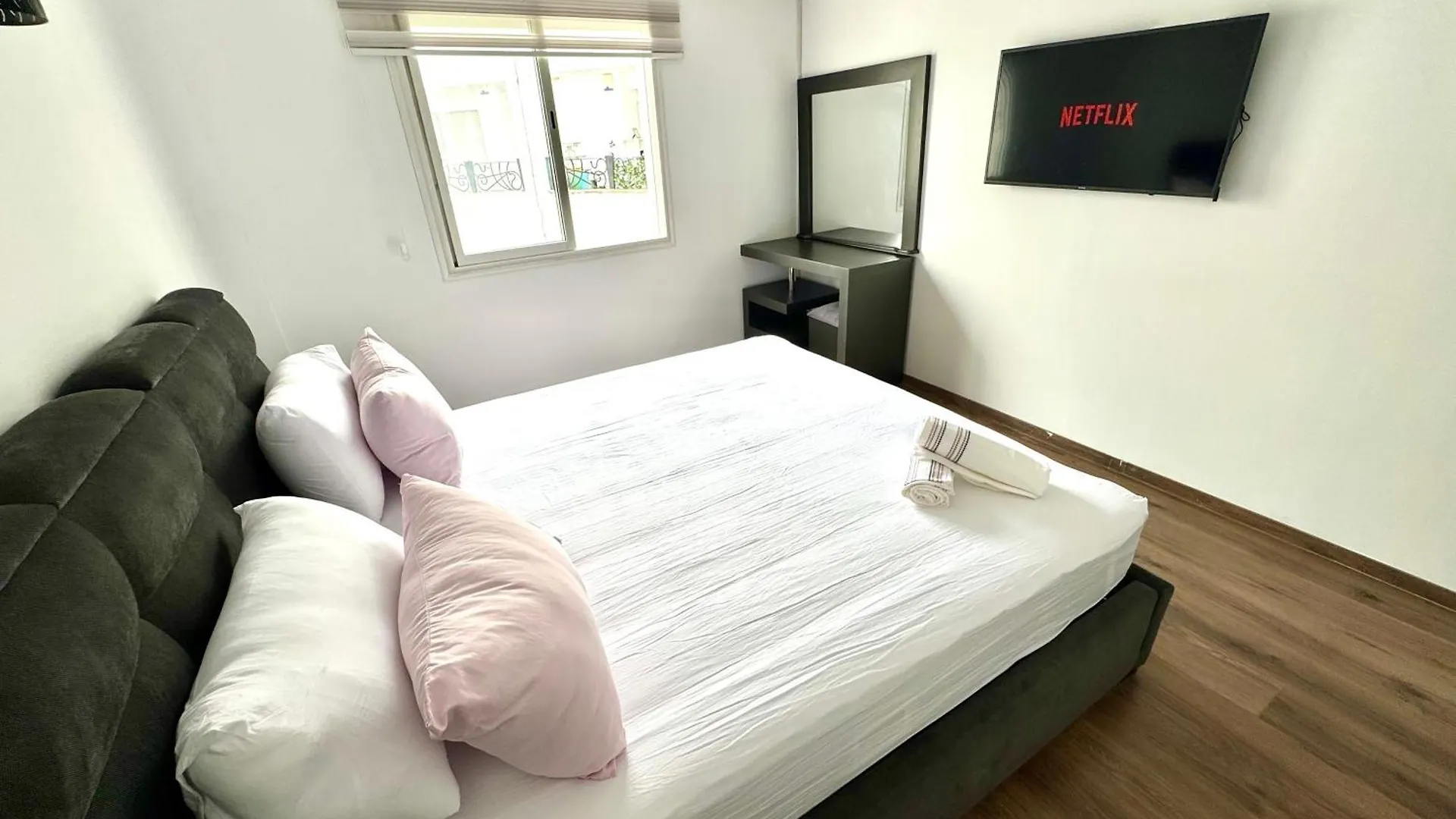 Luxueux Appartement Centre Ville Wifi 100 Mo Fes 0*,  Morocco